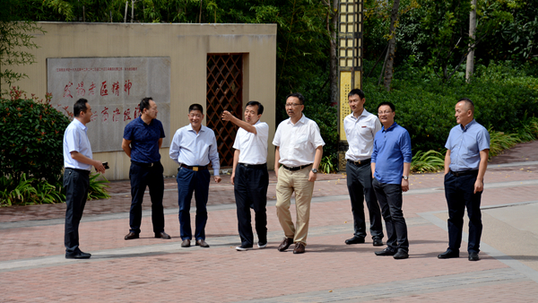 陕西省财政厅党组成员,总会计师习云杰来我校调研